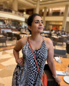 Sonali Kulkarni Instagram - Ready for the weekend 😎
Bring it on.. 

#weekendvibes #weekendishere