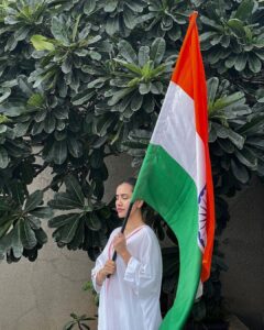 Sonnalli Seygall Instagram - Har Ghar Tiranga 🇮🇳 
Dil mein India ❤️

स्वतंत्र दिवस की शुभ कामनाएँ 

#happyindependenceday🇮🇳