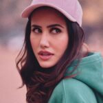 Sonnalli Seygall Instagram - #ｓｕｎｄａｙｍｏｏｄ ☀️ Sunday mood is lazy today- so lazy, that I couldn’t come up with a caption 🥱💁‍♀️ 📸: @dieppj