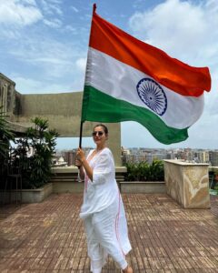 Sonnalli Seygall Instagram - Har Ghar Tiranga 🇮🇳 
Dil mein India ❤️

स्वतंत्र दिवस की शुभ कामनाएँ 

#happyindependenceday🇮🇳