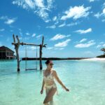 Sonnalli Seygall Instagram – Soaking it all in ☀️ 🌊 

@travelwithjourneylabel
@atmospherekanifushi
 
#SonnalliwithAtmosphere #AtmosphereKanifushi #BestHoneymoonplace #JoyofGiving #AllInclusive #JourneyLabel #TravelWithJourneyLabel #YouAreSpecial #ThinkHolidayThinkJourneyLabel #LuxuryHoliday #Maldives
#TravelWithSonnalli