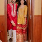 Sonnalli Seygall Instagram - Mehendi ni mehendi 💃🏻🥹 Wedding Planners : @jashnsquad & @tailormadeexperiences . Photography : @the_wedding_files . PR managed by : @focuspr @one__communication . Venue : @hoteljewelofchembur . Outfit: @abhinavmishra_ . Earrings and maatha patti: @koharbykanika . Juttis: @juttichoo . Styled by: @trishadjani . Make up : @saniya.advani . Hairtsylist : @pinky_viswakarma . Gifting Partner : @zealofoods . Mehendi artist : @veenanagda