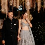 Sonnalli Seygall Instagram - Love, Laughter, Sabr & Shukar ❣️🧿 S&A #AsheshFoundSona ———————-———————-———————— Outfit: @manishmalhotraworld @manishmalhotra05 Jewellery: @varunadjani Styled by: @trishadjani Make up : @eshaasikka Hairtsylist : @pinky_viswakarma Photography : @the_wedding_files
