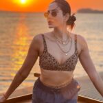 Sonnalli Seygall Instagram - Unfiltered, unedited, just me casually waiting for new sunrises and sunsets 🌞🧡