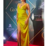 Sonnalli Seygall Instagram - From pictures to the red carpet to my late night green tea 💫 #AboutLastNight at the @globalspaindia Outfit & Jewellery @theballroomcouture