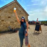 Sonnalli Seygall Instagram - Swipe to see what the fuss is all about! Send it to all car fans & say nothing 🚗🤫 #diddlysquatfarmshop #jeremyclarkson #carguy #clarksonsfarm #ukdiaries #travelwithsonnalli #travelgram #farmlife #thingstodoinlondon Diddley Squat Farm