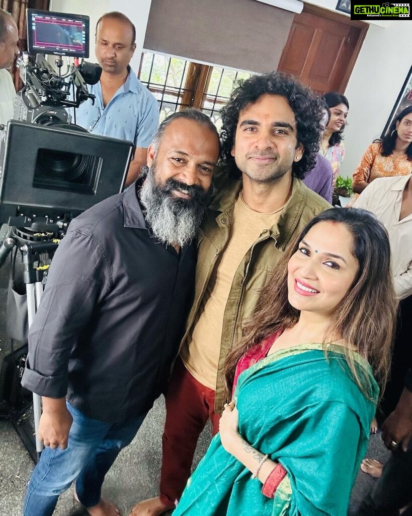 Soundarya Rajinikanth Instagram - And we begin on this auspicious day 🙏🏻🙏🏻🙏🏻💫💫💫 proud to be the showrunner for this awesome series we have been working on the past few years !!! Writer & director - Noah Abraham @noahabe07 , featuring our dear & dynamic @ashokselvan and a stellar cast 😀 and the most Amazing crew 🔥🔥 we will announce soon !!!! Huge thank you to my dearest team @may6ent may6 entertainment and wonderful to collaborate with @PrimeVideoIN amazon prime 💫💫💫absolutely exciting times ahead. Gods grace 🙏🏻🙏🏻🙏🏻