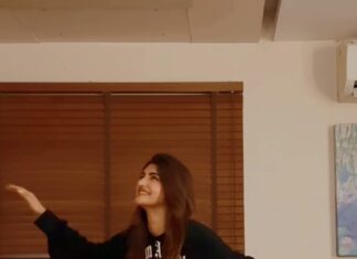 Sreeleela Instagram - Vibing to #NeeChuttuChuttu and I can’t seem to stop 💃🏼🕺🏽 Have you done it yet? Join the #NeeChuttuChuttu party and show me your moves! ➡️https://linktr.ee/SkandaFirstLyricalVideo #SkandaonSep15 #RAmPOthineni @ram_pothineni @premrakshith_choreographer #BoyapatiSreenu @srinivasaachitturi @santosh.detake @stunshiva_ @zeestudiosofficial @prasadnimmakayala @thisisputta @jungleemusicsouth @musicthaman Thank you for helping me out ! @rajaojas_dancer