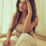 Sreeleela Instagram - Your eyes only 👀 . . . . Makeup-Deepikakarnanimakeovers Hair- koduruamarnath Clicked by -arifminhaz Styled by- @ashwin_ash1 @hassankhan_3