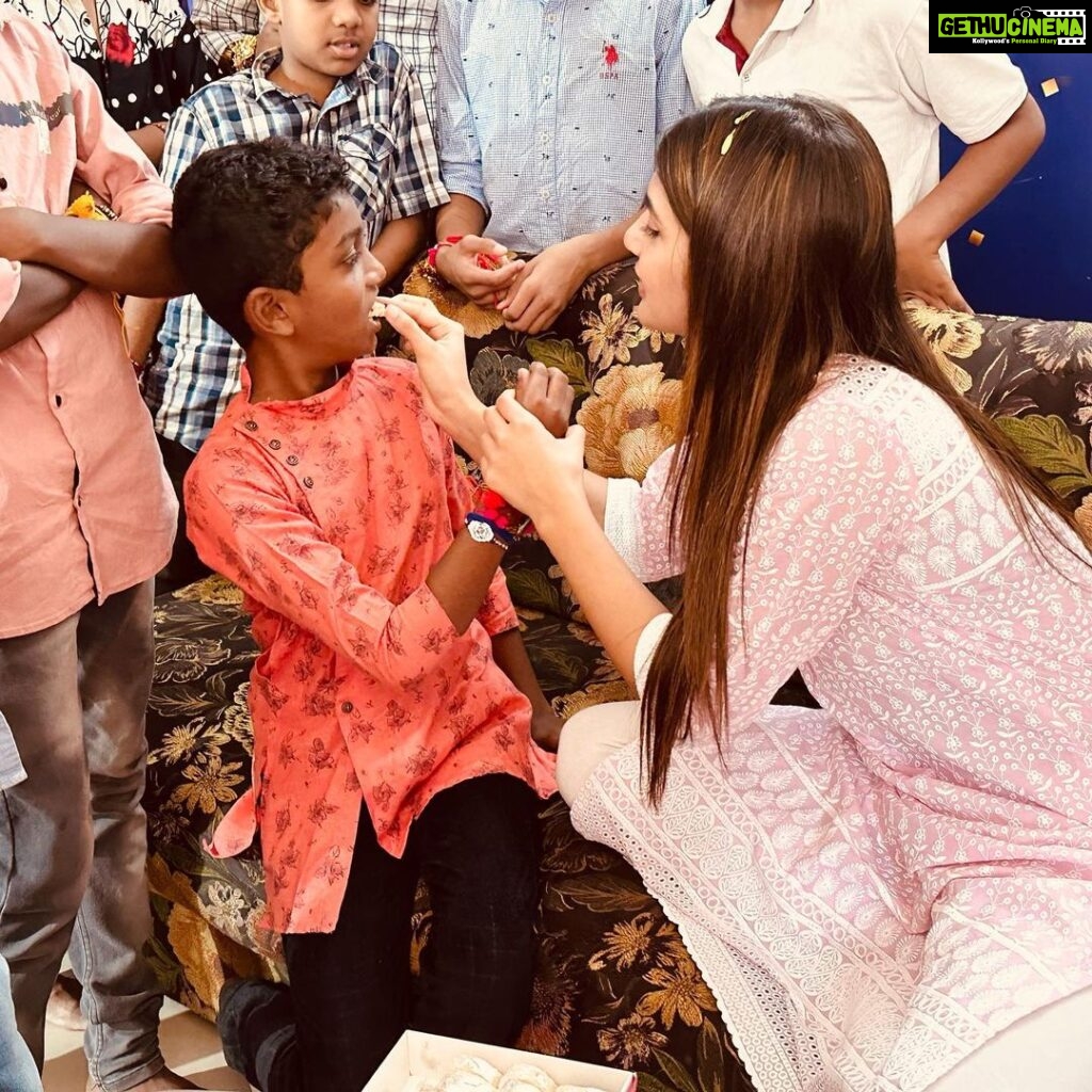 Sreeleela Instagram - Embraced the joy of Rakshabandhan with my adorable little gundus! Every moment spent with them fills my heart with immense joy and laughter. Grateful for being welcomed into their loving family 💕 My Cheers Family 🏡💗 #HEREFORYOU
