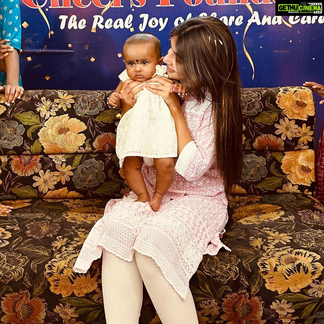Sreeleela Instagram - Embraced the joy of Rakshabandhan with my adorable little gundus! Every moment spent with them fills my heart with immense joy and laughter. Grateful for being welcomed into their loving family 💕 My Cheers Family 🏡💗 #HEREFORYOU