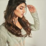 Sreeleela Instagram - Alexa play ‘Chand Sifarish’ 🌙 . . . . . . . . Makeup- @Deepikakarnanimakeovers Hair- @koduruamarnath Shot by - @arifminhaz Styled by- @archamehta Outfit - @bindaniofficial Jewellery - @karnikajewelshyd