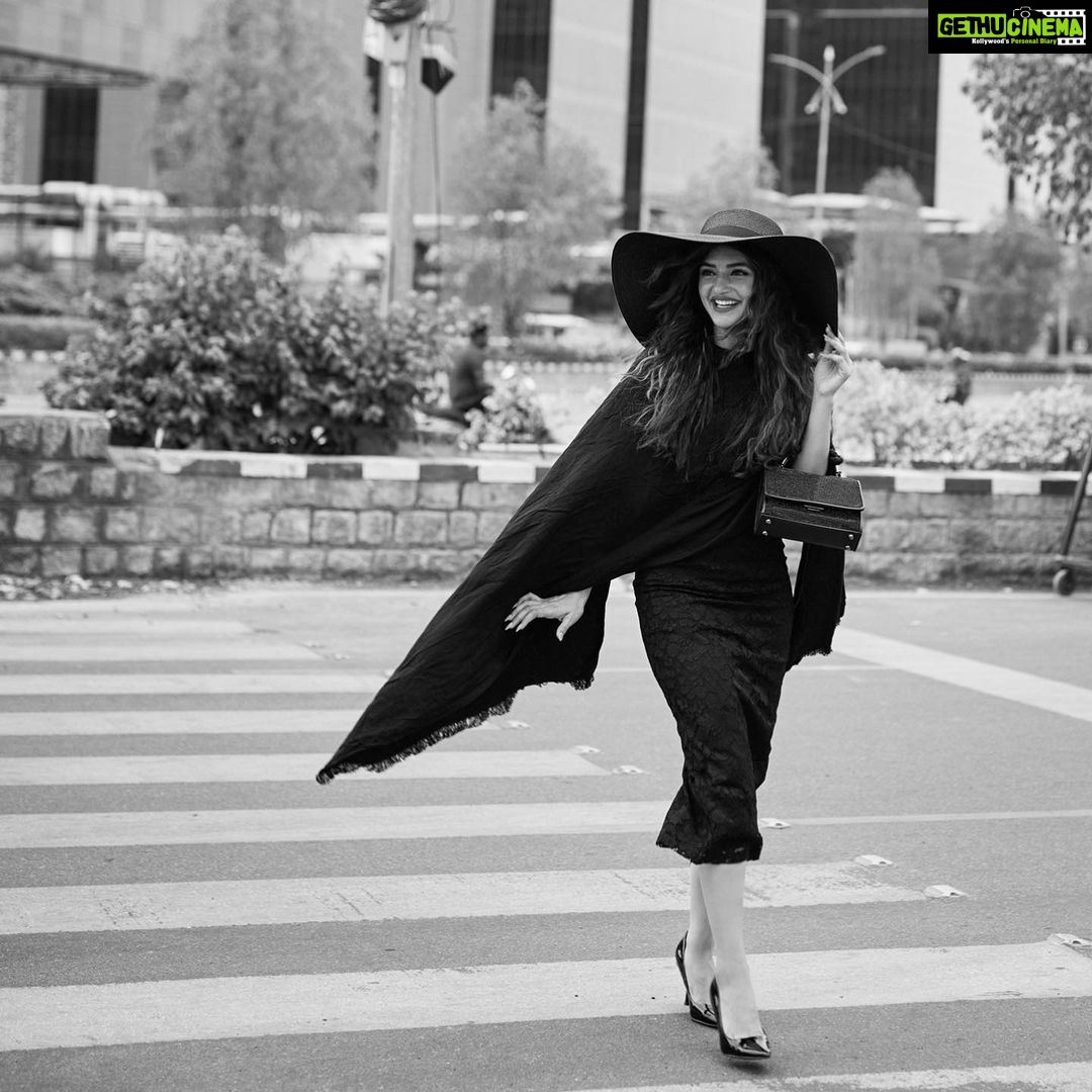 Sreeleela Instagram - Come take a walk with me 🕶️👠. . . . . . . . . Makeup- @Deepikakarnanimakeovers Hair- @koduruamarnath Shot by - @arifminhaz Styled by- @ashwin_ash1 & @hassankhan_3