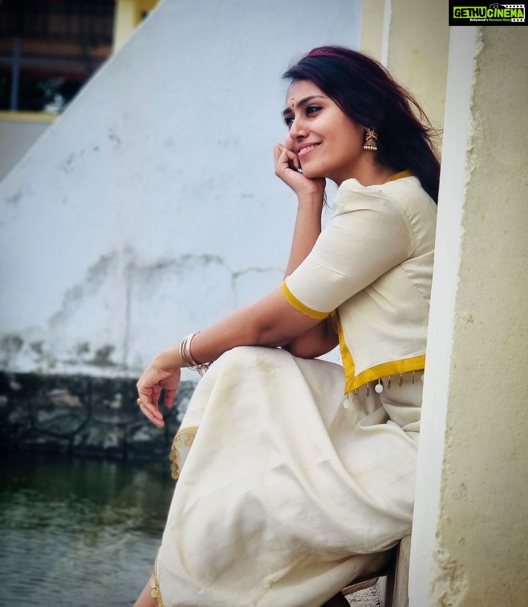 Sreethu Krishnan - 25.5K Likes - #guruvayoor šš»āØā¦ā¦.
Wearing @varnikacollections7 āļø
šø @a_rjun_a__ āļø
#sreethukrishnan #guruvayoor #blessed #godsowncountry #krishna