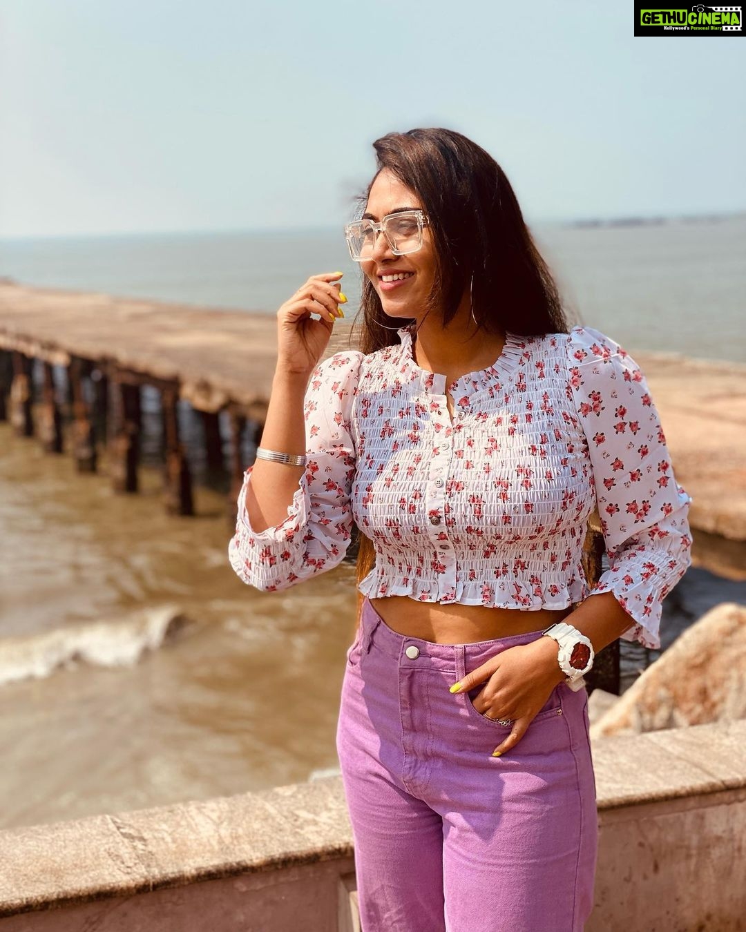 Sreethu Krishnan Instagram - Enjoy life ✨… #sreethukrishnan #positivevibes #happy