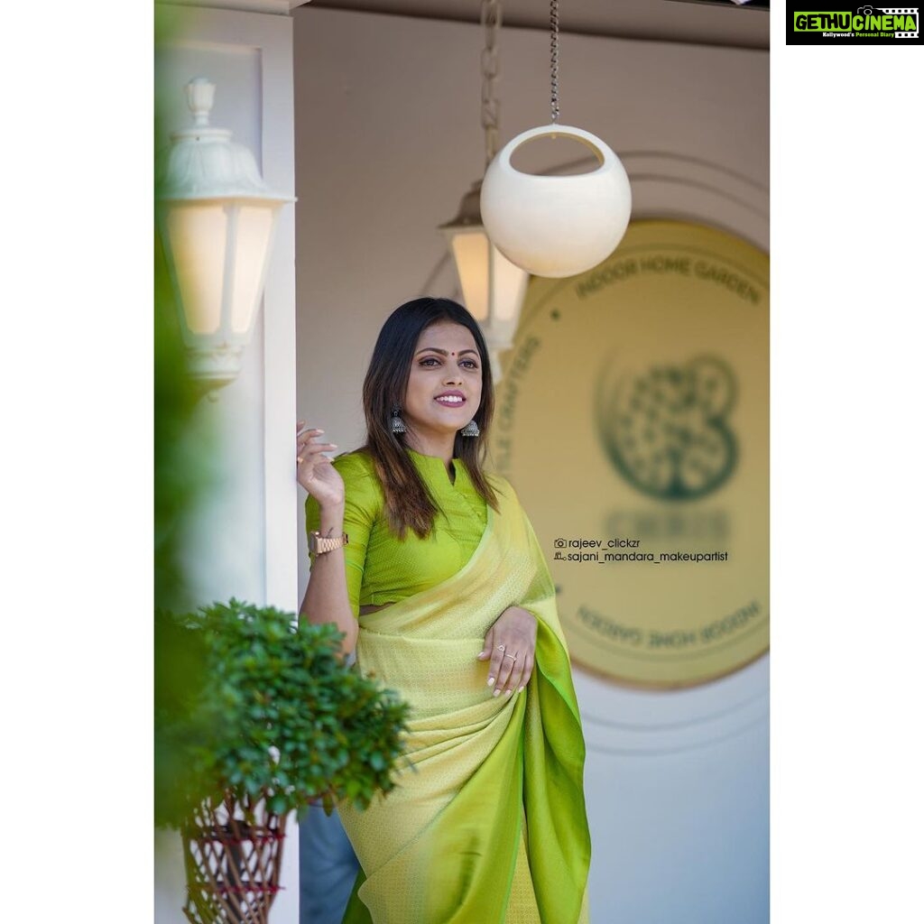 Sreevidya Nair Instagram - A saree is not just an attire, it's an emotion. Thank you @arrco_iriisbyallenna for this beautiful saree 💄 @sajani_mandara_makeupartist 📷 @rajeev_clickzr