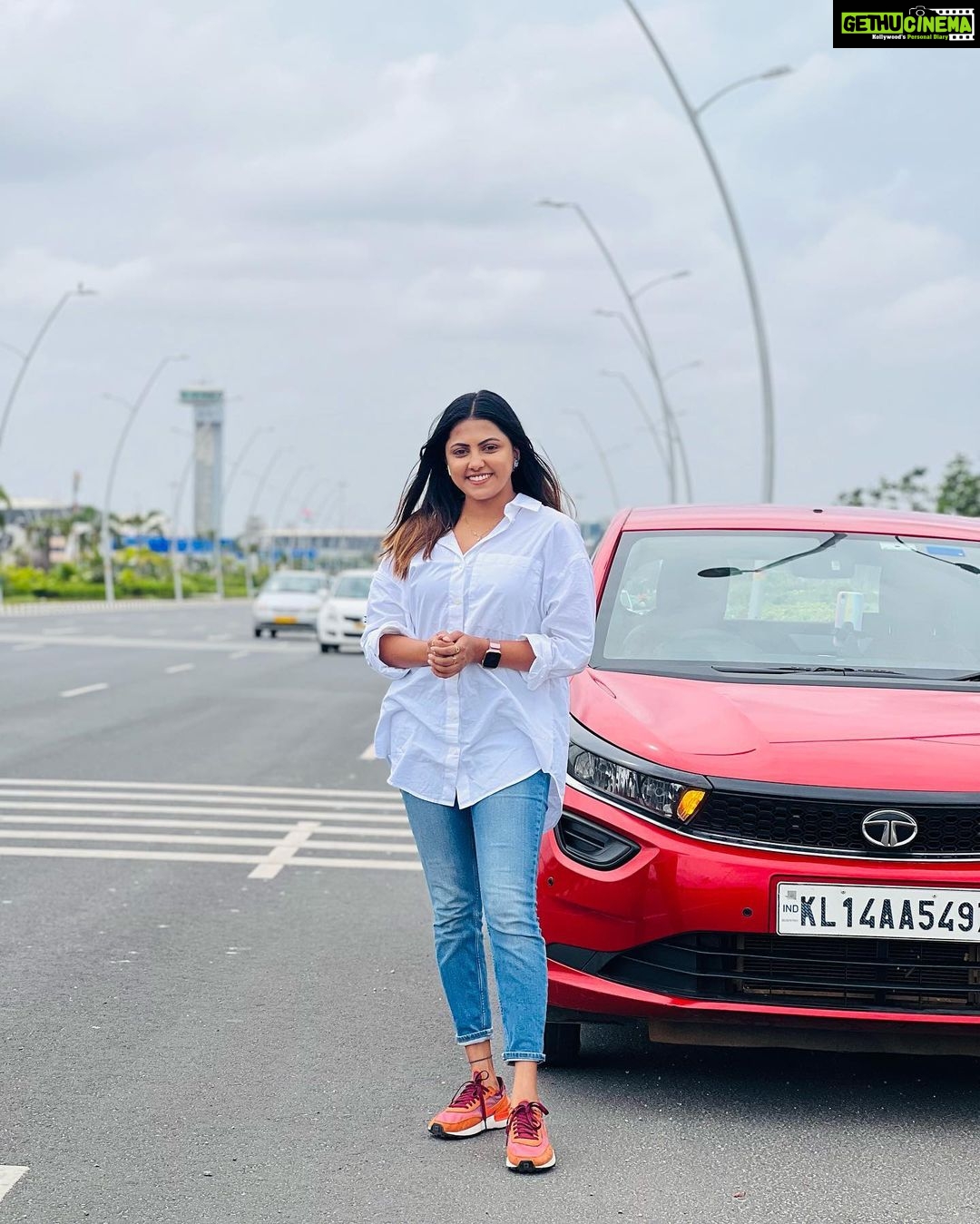 Sreevidya Nair - 50.7K Likes - Touch down in Bangalore and off to Mysore ✌️
📷 @sreekanthmkv