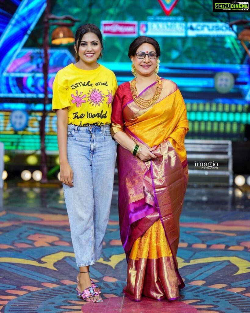 Sreevidya Nair Instagram - Sheelamma ❤️ First Lady superstar of Malayalam film industry ❤️ I love to freeze this moment 🥰 📷 @imagiophotography_official