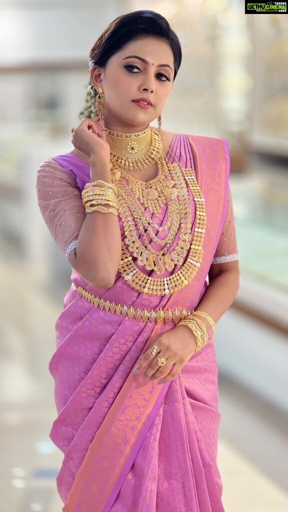 Sreevidya Nair Instagram - I am super excited to share my TV Commercial for @joscojewellers along with @arya.badai chechi ❤️ Thank you so much @balaktanu sir and @joscojewellers for the opportunity 💖 Josco ad content writer @sharonprince620