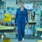 Sreevidya Nair Instagram - Being a classy anchor for @sainaplay @listenplease_standupcomedy 🧚‍♀️ 👗 @western_lady_ 💄 @arun_uthradam #standupcomedy #sreevidyamullachery #sreevidya #sainaplay #saina