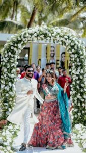 Sreevidya Nair Instagram - ഇവനെ ഞാൻ ഇങ്ങ് എടുക്കുവാ 🤓
Took him completely 😙
❤💍❤

📸@wingsman__munavarali

@rahul_ramchandrann @sreevidya__mullachery

#sreevidyamullachery
#engagement #photography
#reelsinstagram #reelsvideo #reelsinstagram