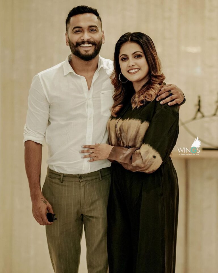 Sreevidya Nair Instagram - Dear Instagram family, Introducing my better half to you all with immense excitement @rahul_ramchandrann ❤️ We are getting engaged on January 22, 2023. 💍 We need all your prayers and blessings through out. Thank you very much for all the messages and comments I’ve gotten so far. I love you all to the moon and back. ❤️🥰 💄 @fiama_makeupstudio #blessed #getting #engaged #officially