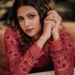 Sreevidya Nair Instagram - Welcoming 2023 😃😃❤️ 📷 @pixie_paparazzo_wedding 💄 @fiama_makeupstudio 👗 @jazaashdesignstudio