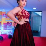 Sreevidya Nair Instagram - When life gives you a roll make it a Roller Coaster 😄 📷 @selfiebooth.zoom 💄 @sajani_mandara 👗 @fatiz_official