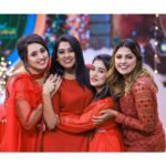 Sreevidya Nair Instagram - Merry Christmas from us ✌🏻 📷 @3leaf_photography 👗 @jazaashdesignstudio 💄 @arun_uthradam