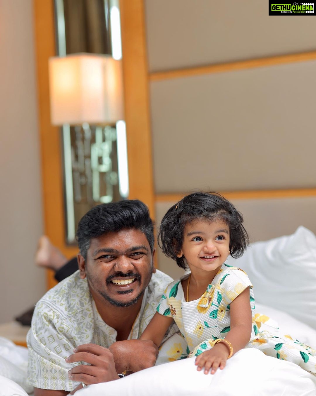 Sridevi Ashok Instagram - That’s our Sunday family time …🥰❤️ @ashok_chintala @sitara_chintala #srideviashok #familytime #familyphotography #westinchennai #couplegoals #fashionstyle #fashionblogger #fashionable #chennaiinfluencer #westin #marriottbonvoy #marriott The Westin Chennai Velachery