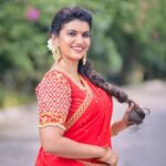 Sridevi Ashok Instagram - Very Good Morning… Have a nice week ahead. Half saree : @tweety_threads Make up - @jiyamakeupartistry Hairstyle- @mani_stylist_ Photography - @rootzstudios Location- @sppgardens #photoshoot #srideviashok #fashionlover #fashionphotography #lifestyleblogger #newclothing