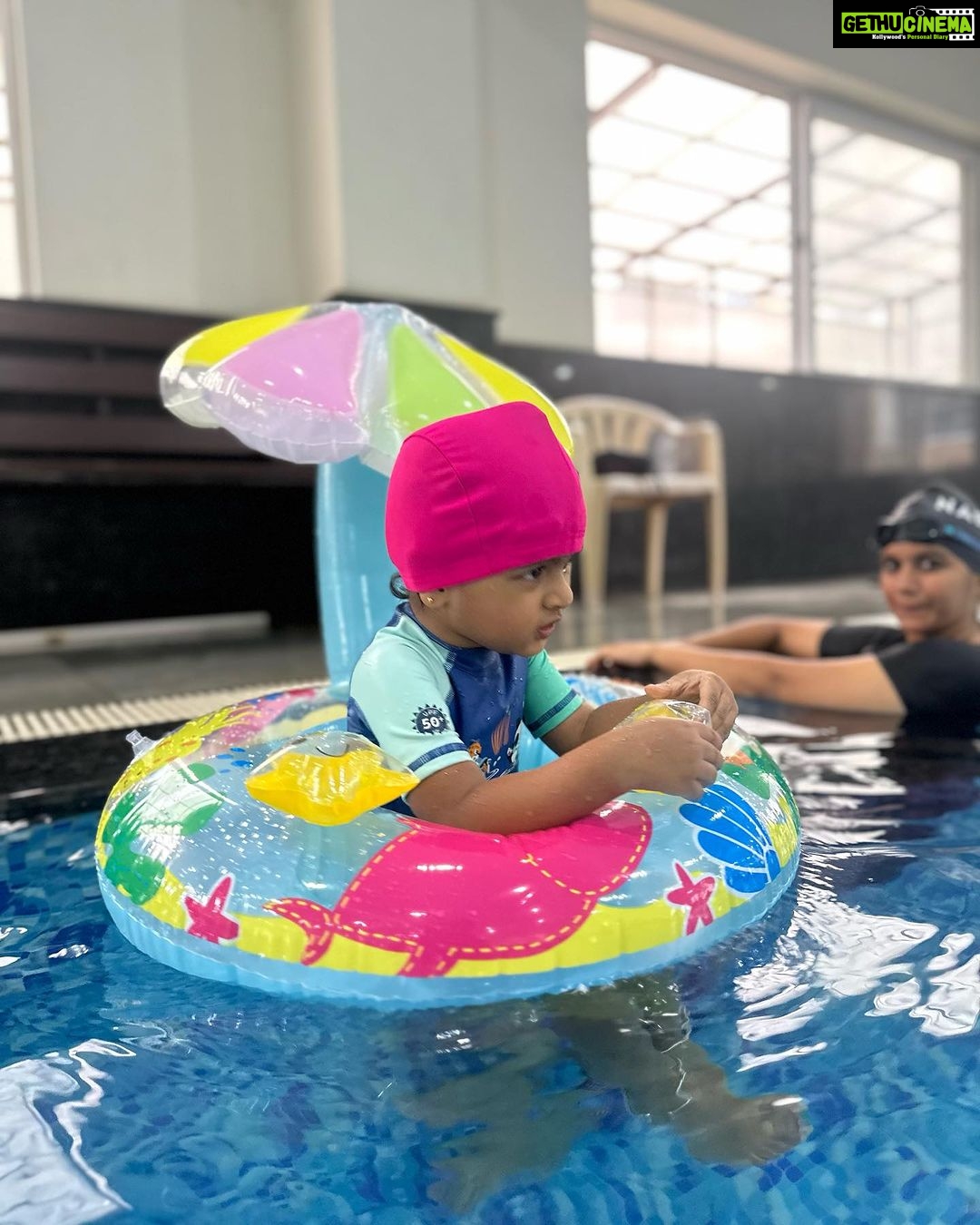 Sridevi Ashok Instagram - Swimming 🏊♀️ 🏊♂️ Date with @ashok_chintala @sitara_chintala Chennai, India