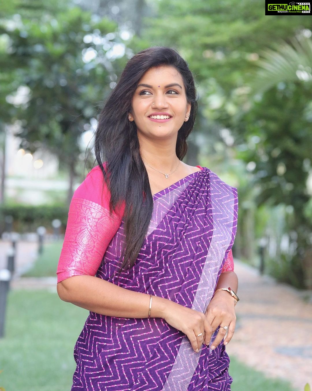 Sridevi Ashok Instagram - A woman wearing a saree for sure is a wonder woman. Saree : @spscollections2023 Checkout @spscollections2023 for exclusive collection of sarees and Kurtis. #srideviashok #sareecollection #mysareecollection Chennai, India
