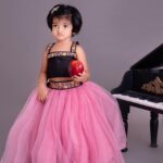 Sridevi Ashok Instagram - Birthday photoshoot for @sitara_chintala Photography: @snugglebunnyphotography Combo dress : @io__fashion #srideviashok #birthdayphotoshoot #momanddaughter #momanddaughterdress #combodress Chennai, India