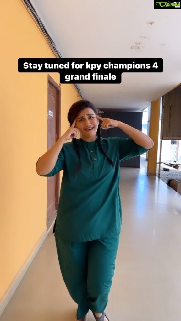 Sridevi Ashok Instagram - Do watch kpy champions season 4 grand finale this sunday on vijay television @vijaytelevision thank you @director_thomson_vijaytv @surendarvr for this opportunity! Felt so happy working with you all! Kind of stress buster to me from my regular serial routine! Looking forward for many more opportunities like this. Thank you my dear followers for supporting me❤️ #srideviashok