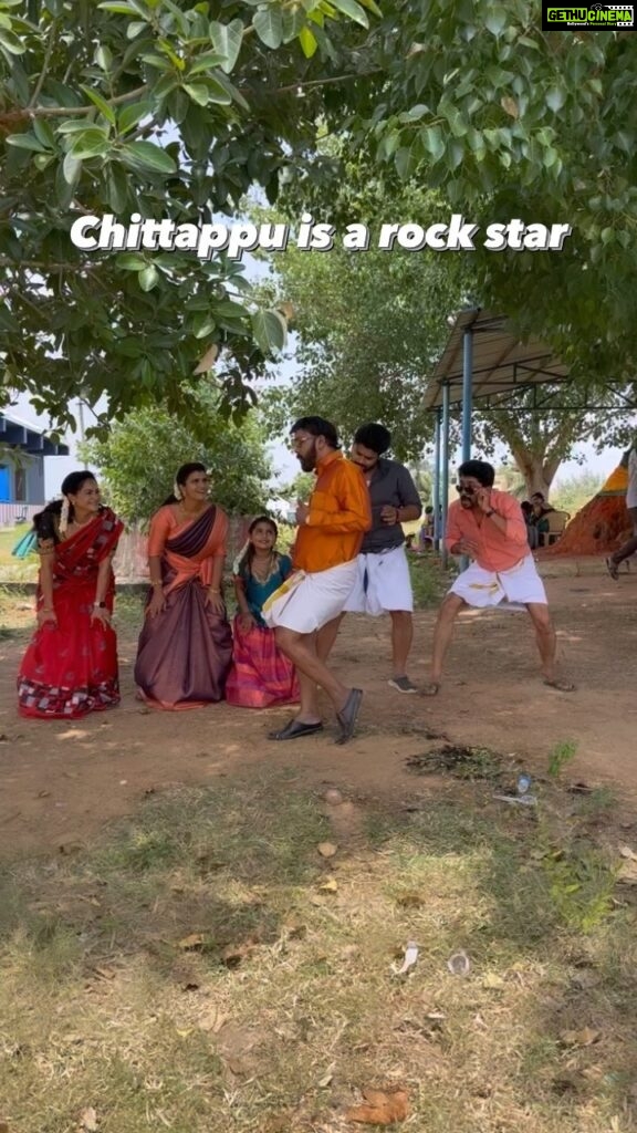 Sridevi Ashok Instagram - Fun at vijaytv serial ponni set❤️❤️ @jananeprabhu_official @karthik_sasidharan_official @vedhasya2018 @actor_varun_udhai_ @actor_yuvanrajnethrun @s_i_shanmugavel