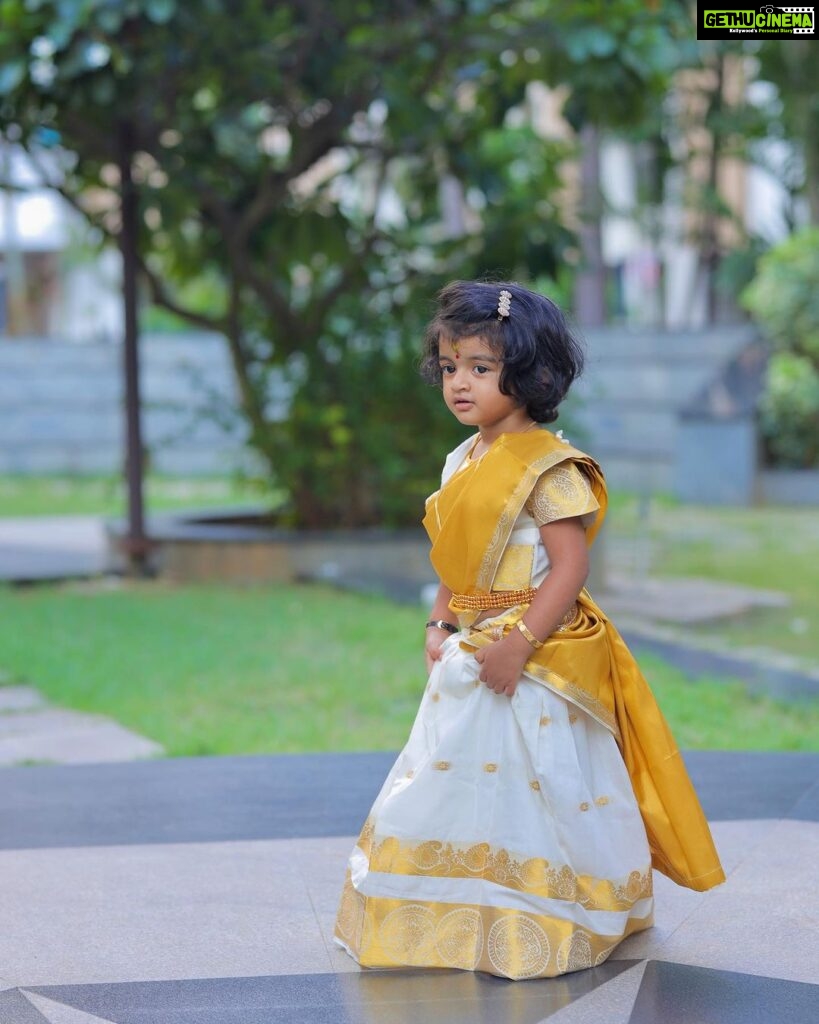 Sridevi Ashok Instagram - This is our Onam photoshoot. @sitara_chintala you are soo grown up and looking damn cute.. We wish you all a Happy Onam 🫶❤️ Photography : @ashok_chintala #srideviashok #onamphotoshoot #onam #onam2023 #modelshoot #chennaiinfluencer #fashionblogger #fashionable #mommyblogger #chennaimommyblogger Chennai, India