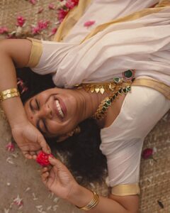 Srinda Instagram - Hope y'all had a wonderful time with your loved ones! ♥️🥳

POV of me after two glasses of heavenly adapradhaman! 🤩 
#sugarhigh #payasamhigh