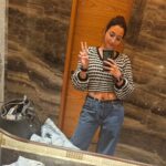 Srinidhi Ramesh Shetty Instagram - So it's a tiny tidy tuesday n while decluttering, I found some random mirror selfies in my gallery🙈 I wonder why was I clicking them though😅🤷🏻‍♀️ Are you one of those ppl too who click pictures but never upload or share anything anywhere🤭🤷🏻‍♀️ PS : The last pic, it's just me being the happiest😅🐒