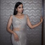 Srinidhi Ramesh Shetty Instagram – Sparkle & shine ✨️🤍
.
.
.
.
.
Outfit @taruntahiliani
Stylist @niru05_raghupathy
Jewellery @kyra_gallery
Makeup @roshnisafir
Hair @babita.kc.1272
Photos @faisal_tirz 

#SIIMA2023 ✨️