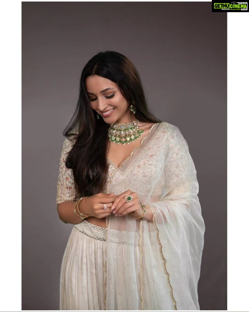 Actress Srinidhi Ramesh Shetty HD Instagram Photos and Wallpapers ...
