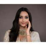 Srinidhi Ramesh Shetty Instagram - 🤍🦭 Outfit @sithara_kudige Jewelries @malabargoldanddiamonds Makeup @roshnisafir Hair @makeup_by_sandhyaprasain @the_hairstylist_lilly Photos @fotografia.co.in
