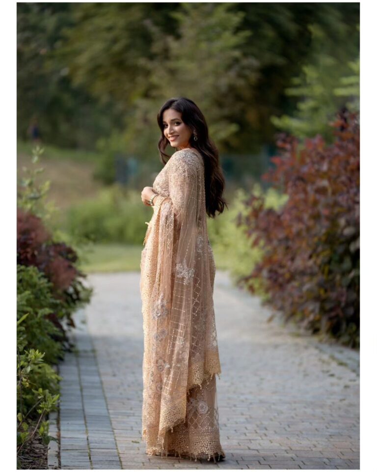 Srinidhi Ramesh Shetty Instagram - Last one✨️ u know why🤭 my never-ending love for sarees gets lil more love 🌸 @taruntahiliani @niru05_raghupathy @sonisapphire @mk_fryzjer @nam.cosmetics @kroplaczasu