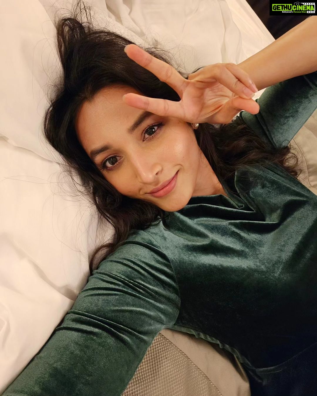 Srinidhi Ramesh Shetty Instagram - Hitting the bed! Literally 😴