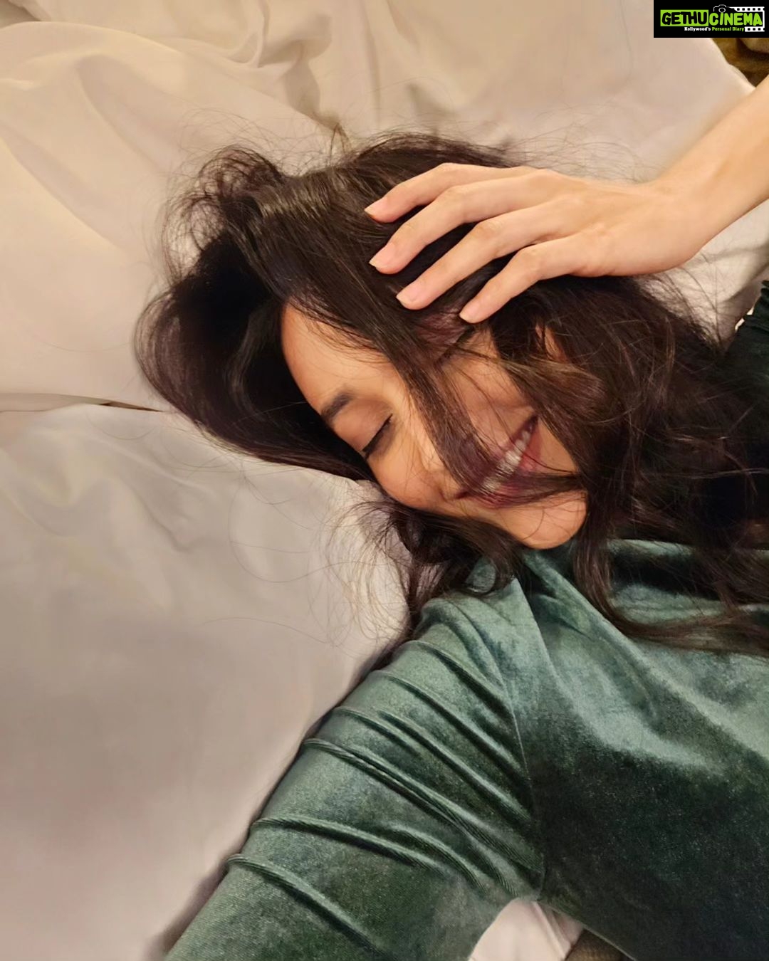 Srinidhi Ramesh Shetty Instagram - Hitting the bed! Literally 😴