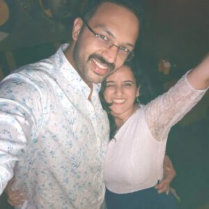 Sriranjani Sundaram Instagram - Happiness is homemade
Home is where the heart is
Heart wanted to hit the dance floor
So ya, happy :) 
With @realamitbhargav 
#saturdaymood #hubsandchubs #hubwithhubby