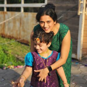 Sriranjani Sundaram Instagram - Light, Love and Laughter #deepavali2022

இனிய தீபாவளி நல்வாழ்த்துக்கள்
- Amit, Sri, Veda