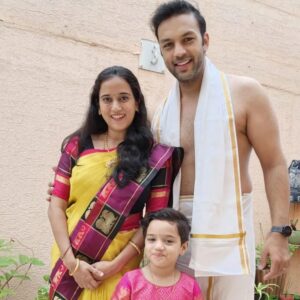 Sriranjani Sundaram Instagram - A loooooong but fulfilling day :) with @realamitbhargav @pnagachandra and #vedasribhargav 
Navaratri Begins :)