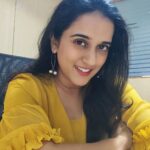 Sriranjani Sundaram Instagram - I love these earrings! They go well with soooo many of my outfits, both ethnic and western wear. And they're super low maintenance! As someone who doesn't even do her eyebrows, I'm sure you can understand why these earrings are always in my bag now! Tag that ultra #lowmaintenance girl! #dontdoeyebrows #dontwax #donthavetimeforgames