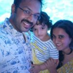 Sriranjani Sundaram Instagram - We made the best of our no-shoot weekend by taking Veda to @vgpmarinekingdom 's Christmas special Santa and Mermaid Show! Apart from having a thriving variety of aquatic animals, they have a touch pool with star fish, five different zones, VR Activities and just about everything to keep your little ones happy for at least half a day! Take some time to give your little ones a memorable Christmas! :) #babysdayout #aquaticlife #somethingfishy